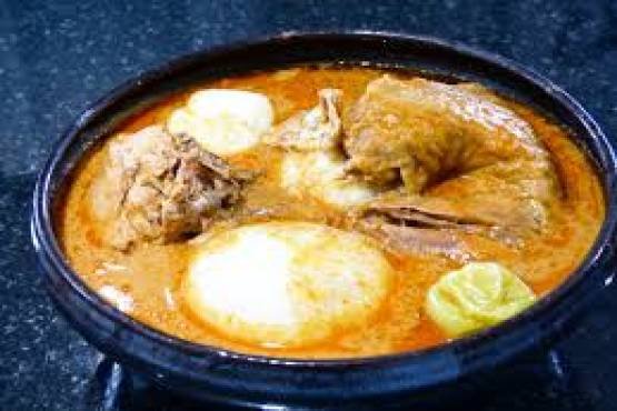FUFU  WITH GROUNDNUT SOUP WITH GUNNIE FOWL